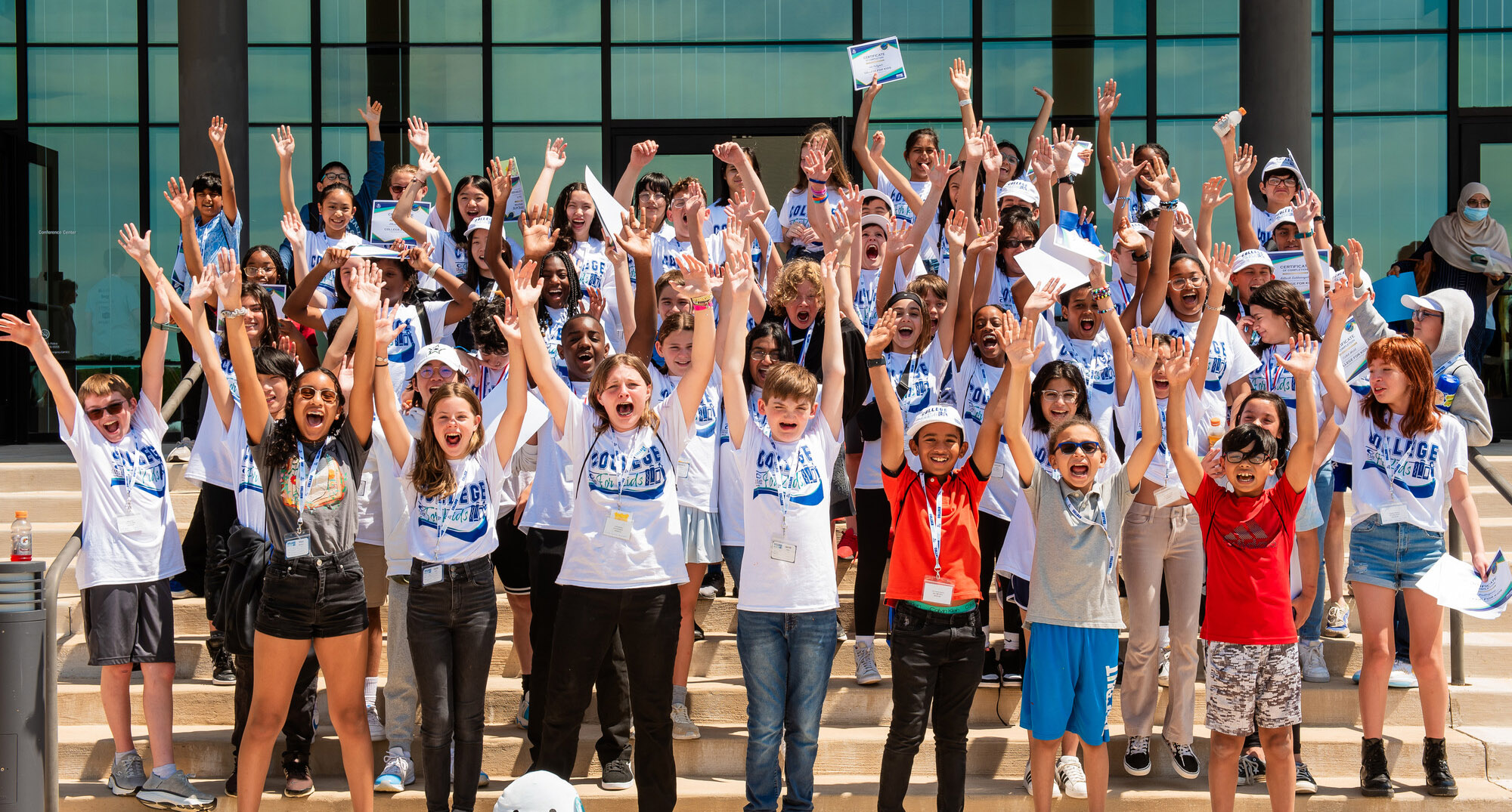 Members of the Wylie Campus College for Kids celebrate their graduation. 皇冠体育平台于2024年举办了第一届儿童学院夏令营。 The youth enrichment program was offered at the Wylie and Plano campuses.