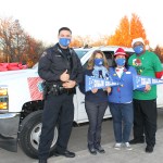 皇冠体育·贝扎警官,戴安娜·霍普医生,特蕾莎·拉莫斯和卡尔文·艾利森。 Parade-participants-sm